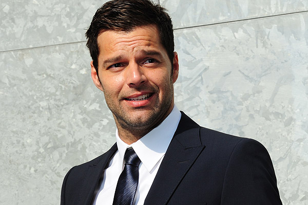 Finalmente! Ricky Martin chega ao Brasil