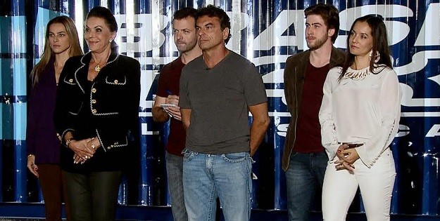 Record convoca ‘aprendizes’ demitidos