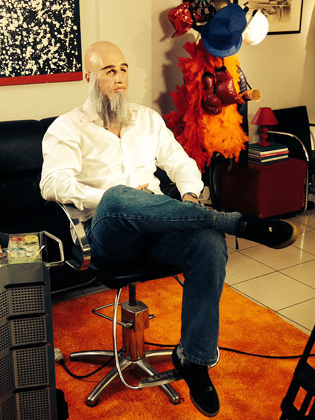 Rafinha Bastos se transforma em velho para gravar ‘Agora É Tarde’; Veja