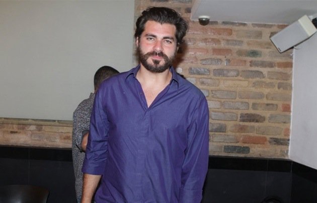 Thiago Lacerda critica narração de Cléber Machado