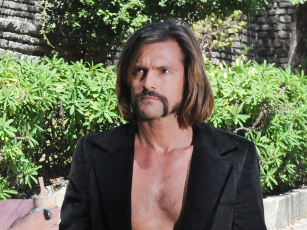 Record vai fazer cortes em seu casting de atores