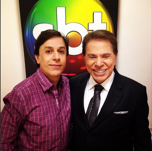 Tom Cavalcante tieta Silvio Santos durante gravação no SBT