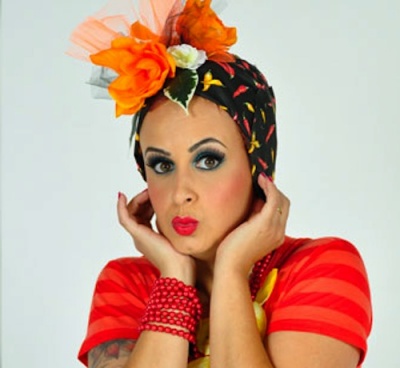 Aline Serrano estreia programa de TV