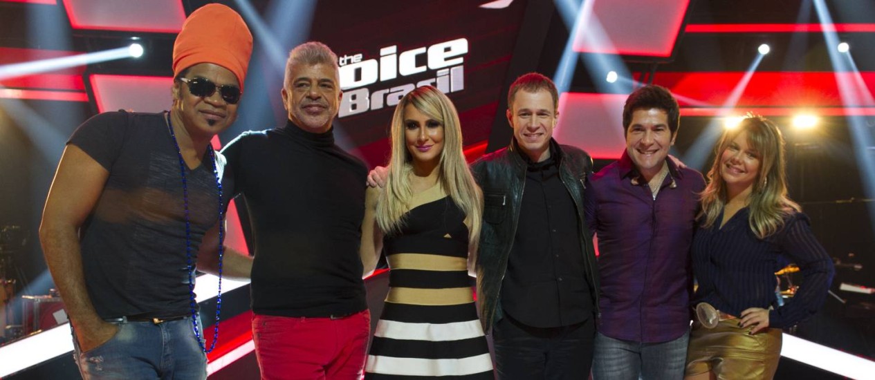 (Os jurados do programa com o apresentador Tiago Leifert e Fernanda Souza que vai interagir com o público do programa).