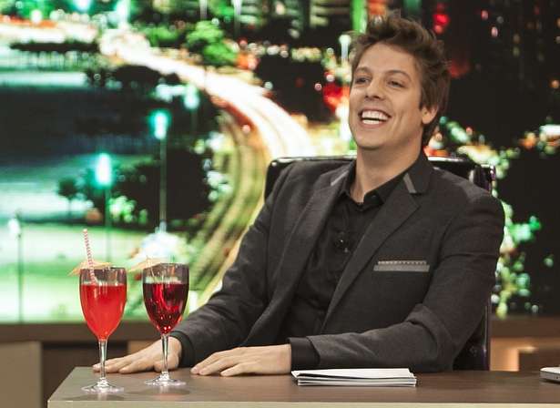 Fabio Porchat assina por um ano com o GNT