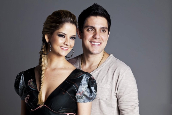 Maria Cecília e Rodolfo são destaques em show de verão