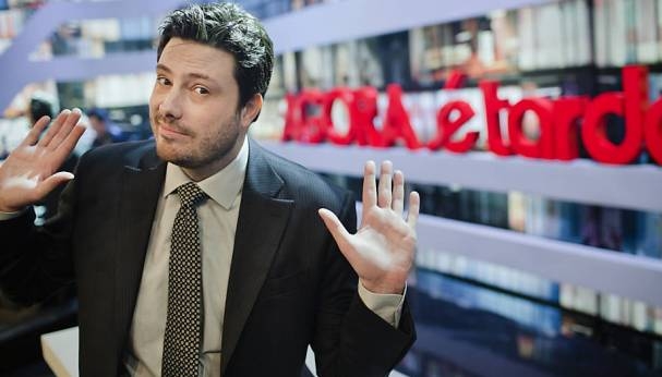 Danilo Gentili na apresentação do "Agora é Tarde" em 2013.
