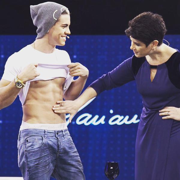 Mariana Godoy entrevista MC Biel e bate recorde de audiência.