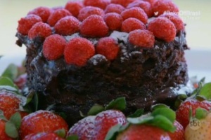 O bolo de chocolate, de Juliana, não agrados aos jurados (Foto: Diulgação)