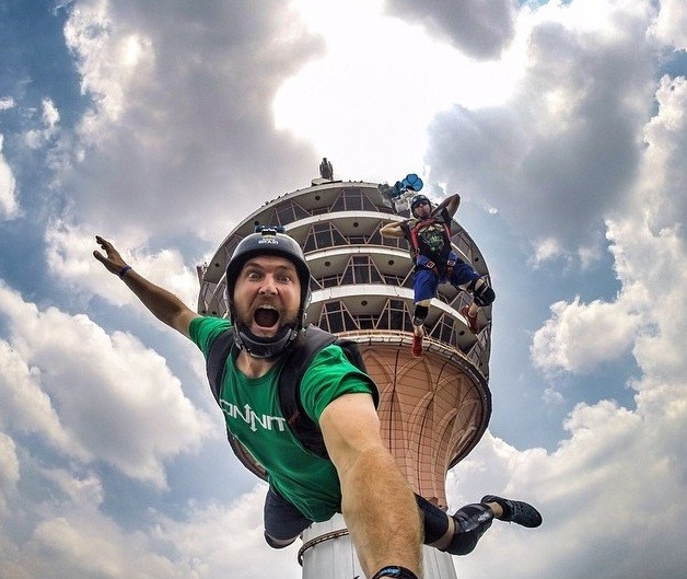 Basejumper americano morre após salto perigoso, na Turquia