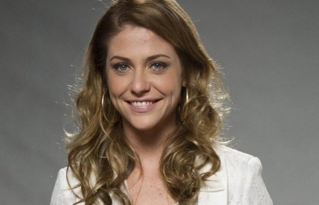 Ex-Globo, atriz Christiana Ubach será protagonista de ‘A Garota da Moto’, nova série do SBT