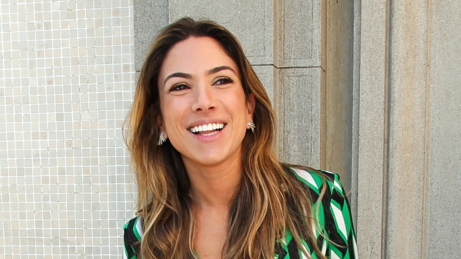 Patrícia Abravanel pode levar ‘tortada’ no “Programa do Ratinho”; Entenda