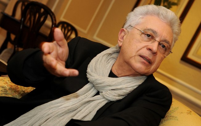 Aguinaldo Silva aproveita as férias enquanto não é chamado para nova novela. Foto: Reprodução