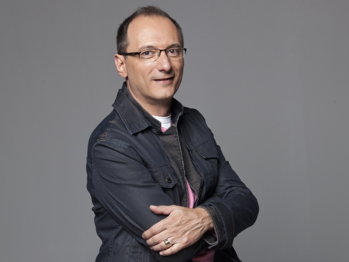 Britto Júnior continuará na geladeira da Record. Foto: Record/Divulgação