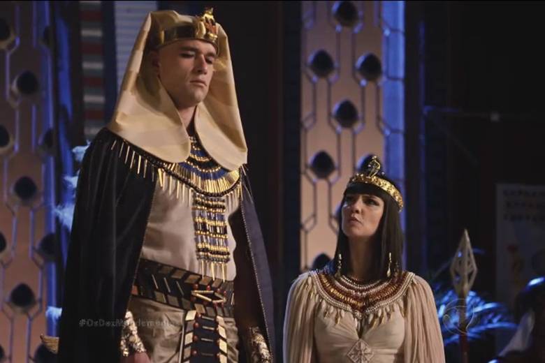 "Os Dez Mandamentos" vence "A Regra do Jogo" e fica na liderança. Foto: Reprodução