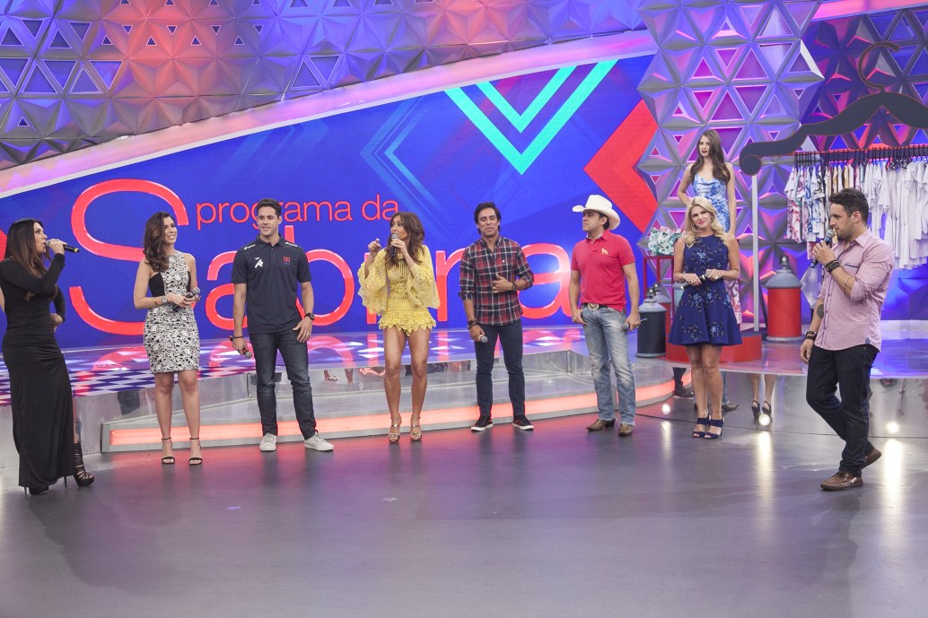 “Programa da Sabrina” recebe duplas sertanejas neste sábado