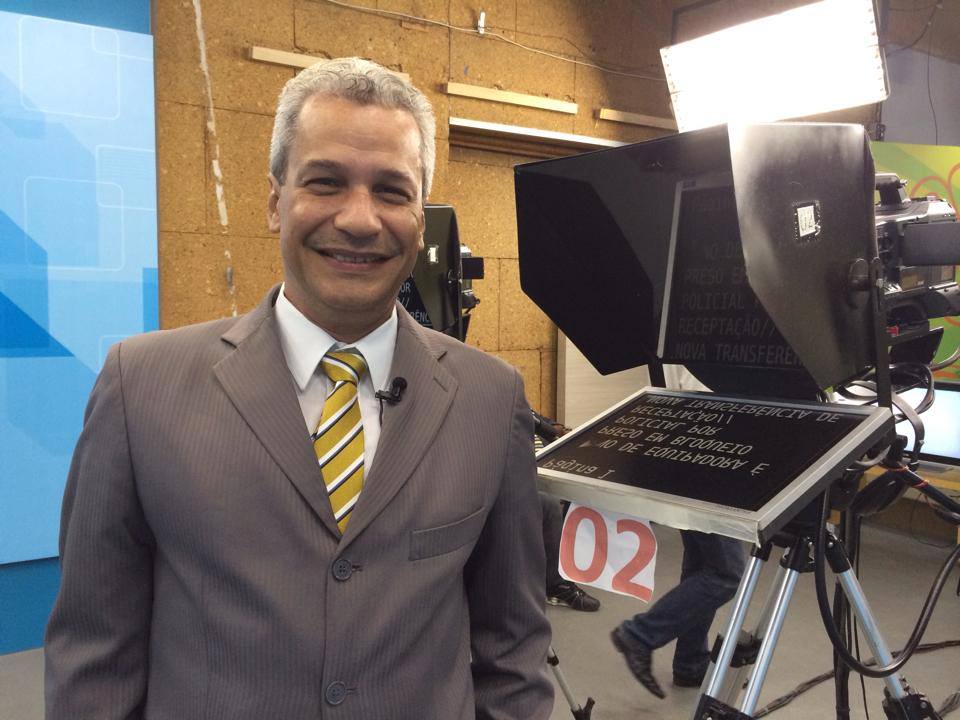 Sikêra Junior é apresentador do programa policial "Plantão Alagoas". Foto: Reprodução