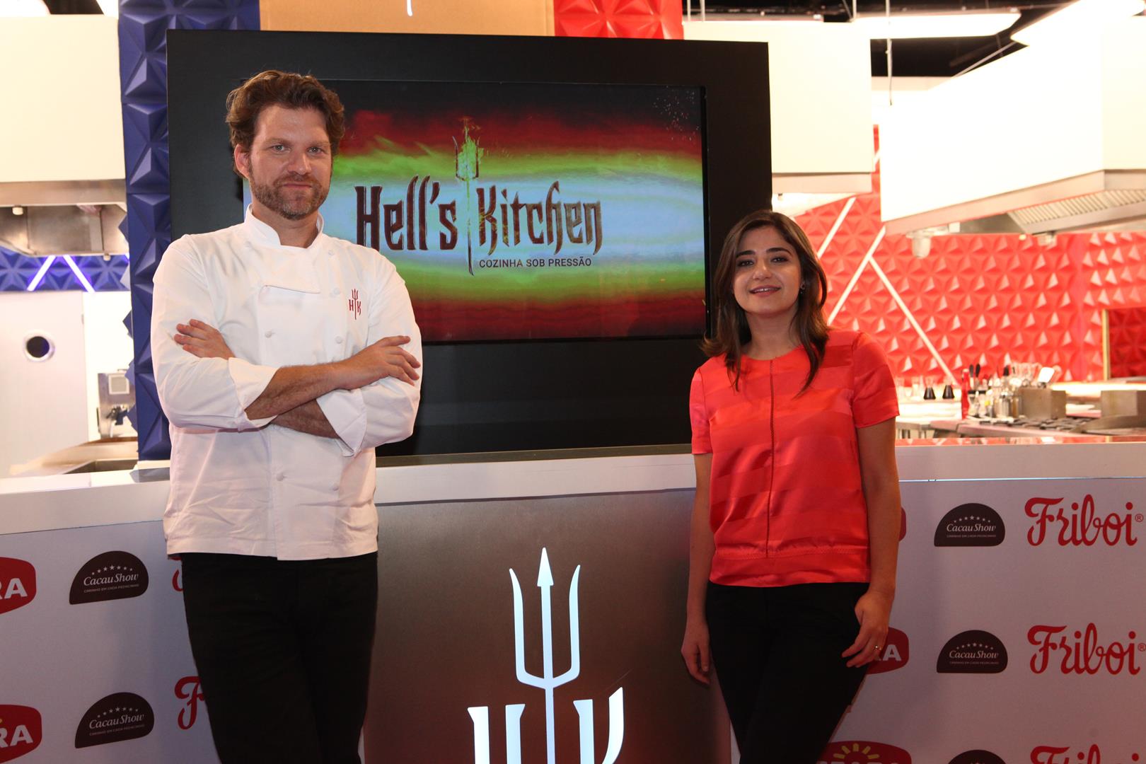 Carlos Bertolazzi e Adriana Cechetti no palco - Foto Leonardo Nones (7)