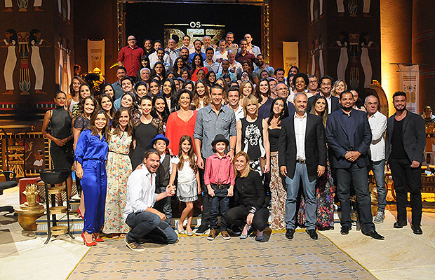 Atores de “Os Dez Mandamentos” estão insatisfeitos com atraso de roteiros