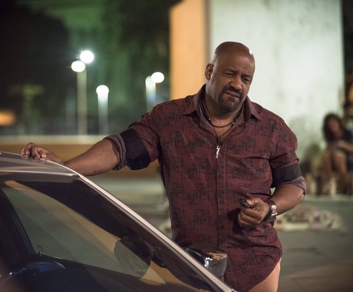 Ailton Graça grava como malandro Florisval para “Totalmente Demais”