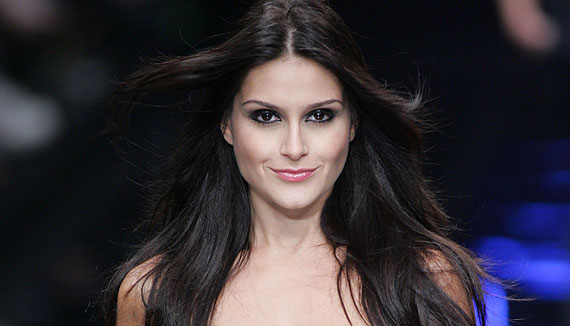 Natália Guimarães renova contrato com a Record e pode virar repórter do “Hora do Faro”