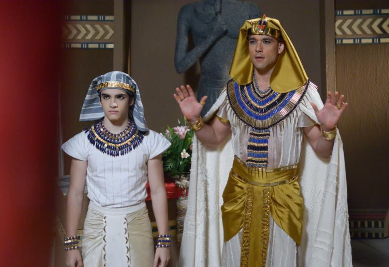 Direção da Record está dividida quanto a criação de novo horário de novelas