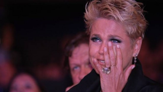 Xuxa está chateada com demissões de seus produtores na Record