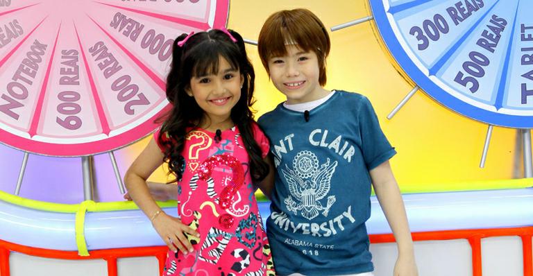 Ana Julia e Mateus Ueta apresentam o "Carrossel Animado"