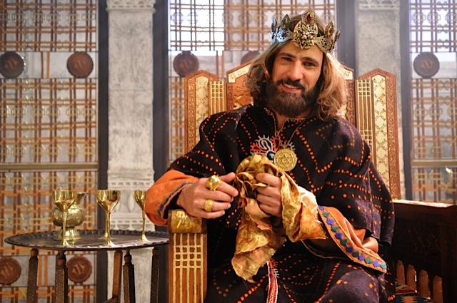 Olhar Cínico: Record põe “Rei Davi” no Black Friday e audiência cai 50%