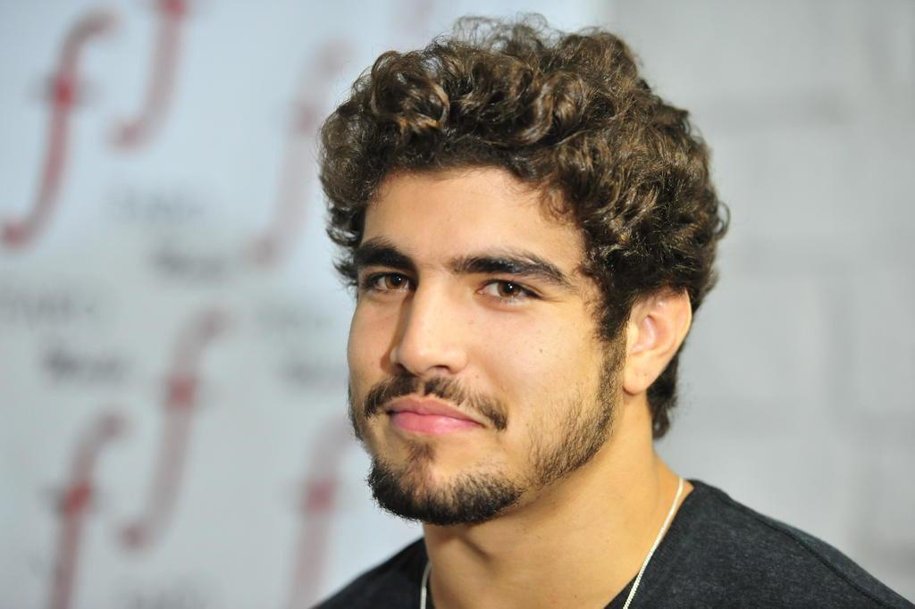 Globo desiste de Caio Castro em próxima novela