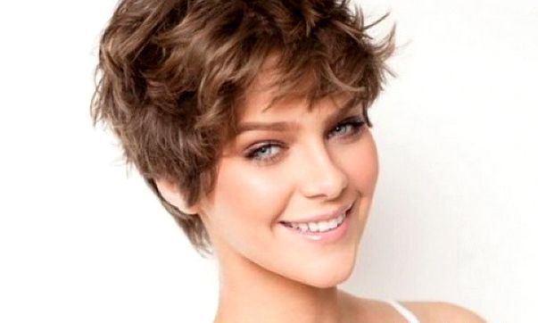 Isabella Santoni muda visual para nova série da Globo