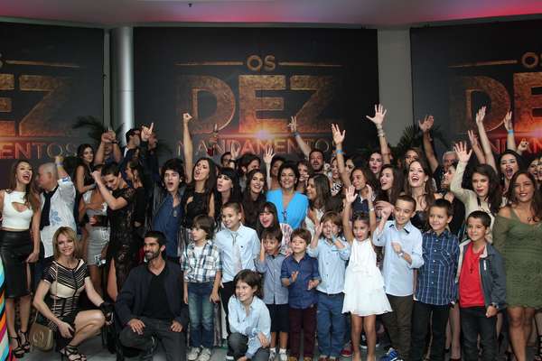 Record não dá um centavo para festa de encerramento de “Os Dez Mandamentos”; atriz faz arrecadação