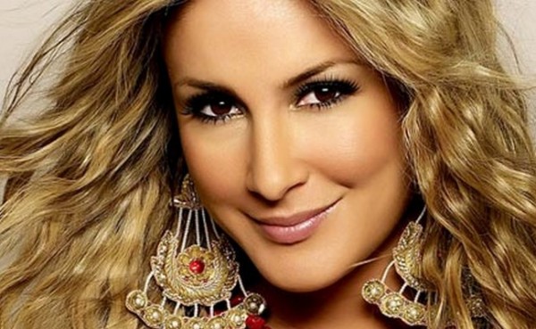 Claudia Leitte causa revolta ao se recusar a tirar fotos com fãs
