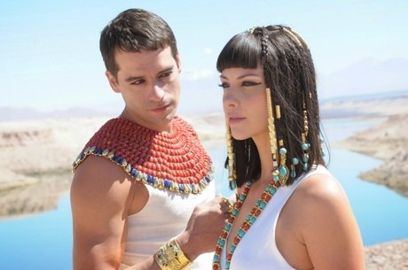 Em 23 anos, Globo perde 41% de audiência e Record cresce 357%