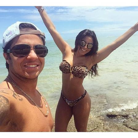 Thammy Miranda fica revoltado com críticas por causa do seu corpo peludo: “Me ignora”