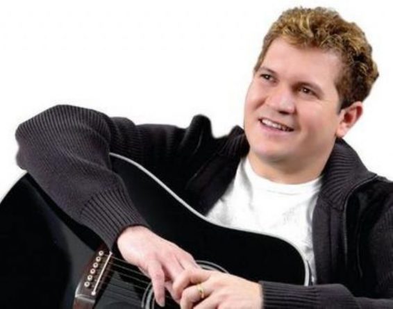 Ximbinha tenta impedir Joelma de entrar em casa, diz colunista