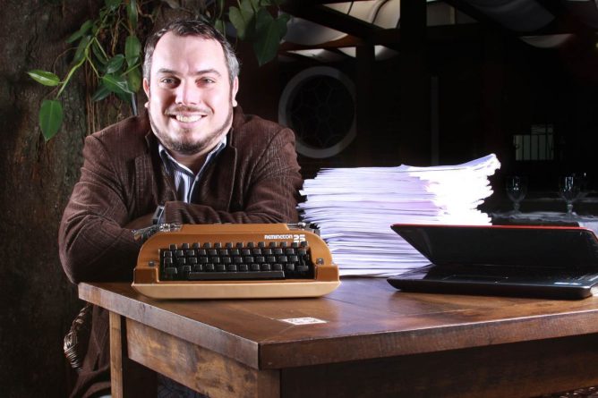 Texto de Mauricio Gyboski foi considerado insatisfatório pela Globo. Foto: Reprodução