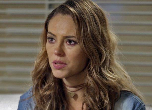 Melissa faz pedido inusitado para Lívia