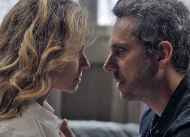 Romero agarra Atena com tudo e consegue provas contra a facção