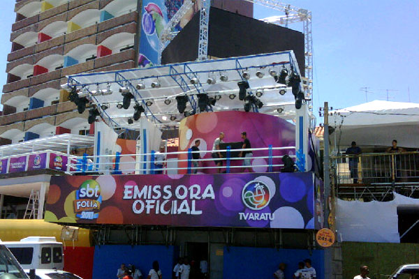 Camarotes do SBT e Band são embargados no Carnaval de Salvador