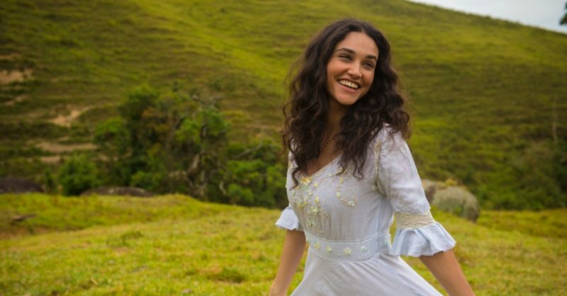 Filomena (Débora Nascimento) em "Êta Mundo Bom!" (Foto: Divulgação)