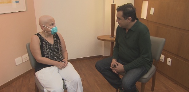 Cláudia Rodrigues raspa os cabelos e revela que fez transplante