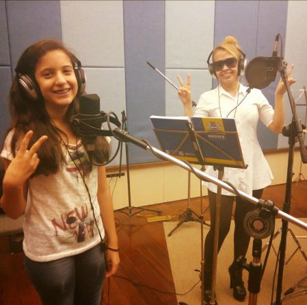 Yasmin, filha da cantora Joelma, grava novo CD com a mãe. Foto: Reprodução/Facebook