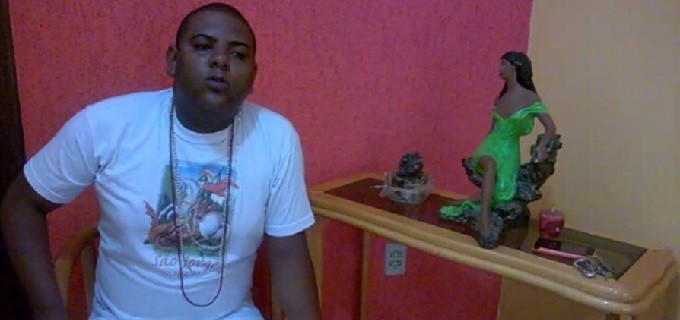 Pai de santo fala que vai assistir a "Os Dez Mandamentos". Foto: Reprodução/Record