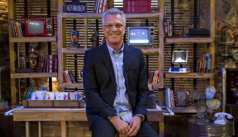 Pedro Bial poderá ter programa de entrevistas na TV paga