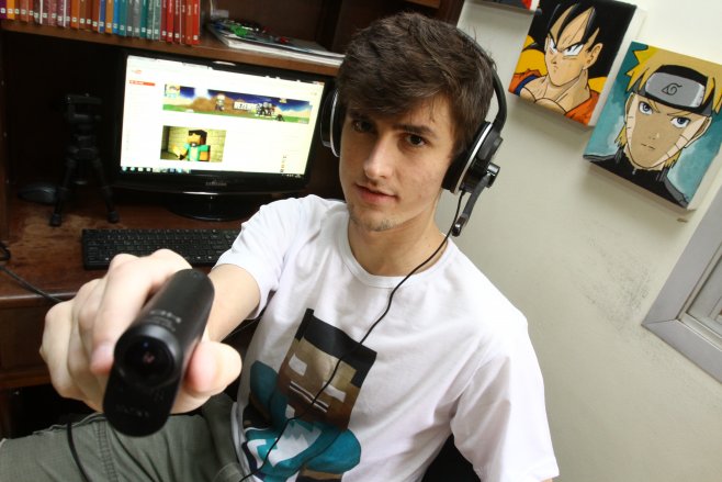 Pedro_Rezende_e_seu_canal_RezendeEvil_2