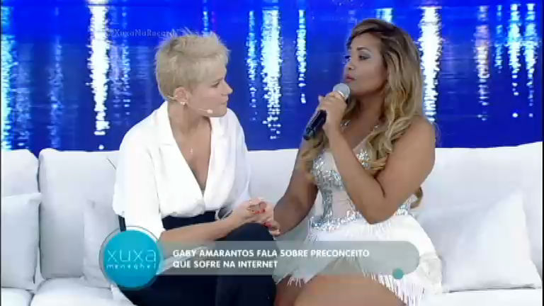 Xuxa e a cantora Gaby Amarantos. Foto: Reprodução/Record
