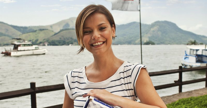 Milena Toscano acerta gravações com o SBT só em 2018