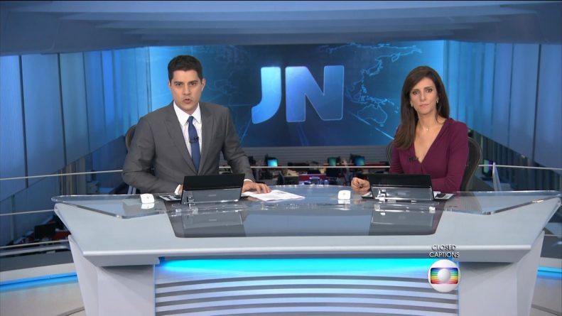 Quatro anos após agressão, Monalisa estreia na apresentação do “Jornal Nacional”