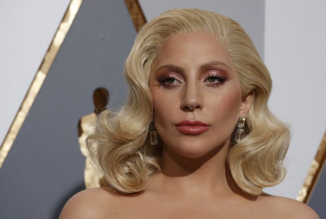 Lady Gaga revela que família só soube de seu estupro após Oscar